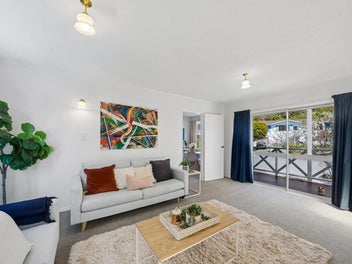 Sunny 3 Bed Gem | Deadline Reserve $550k