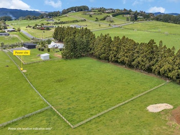 Sunny, Spacious and Ready for Your Dream Home!
