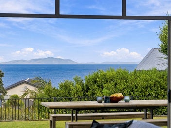 Coastal Living, Exceptional Sea Views