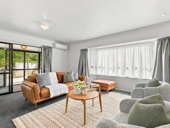 St Johns Hill Living, Beautifully Presented