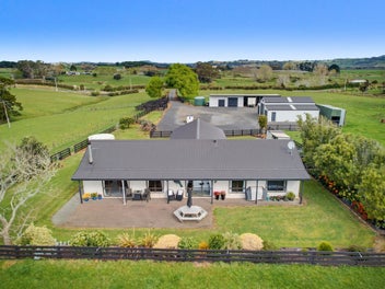 Large Lifestyle Block with Potential