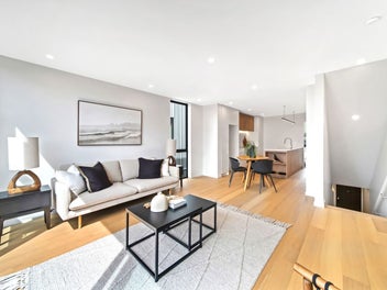 Coastal Living with an Architectural Edge