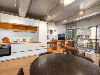 A ONE BEDROOM FOR PEOPLE WITH STUFF