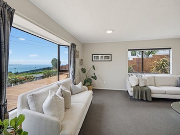 A Show Stopper with Unbeatable Views