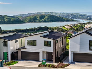 35 Rakiura Crescent Aotea