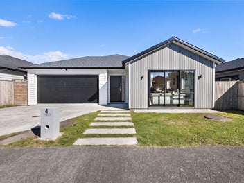 Kauri Flats Family Living - Must Sell!