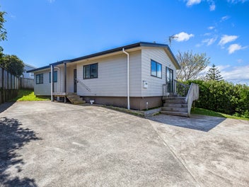 12A Hiwi Crescent