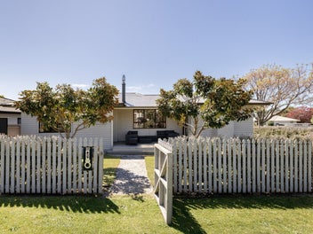 33 Anne Road