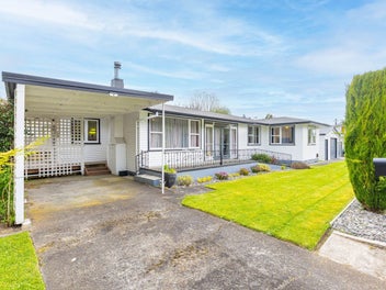 Immaculate home, picturesque outlook