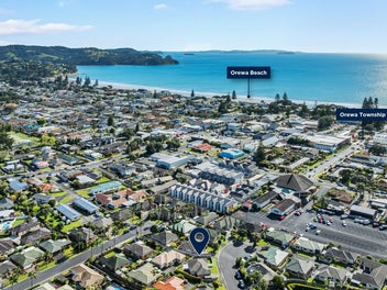 Beautifully renovated in the heart of Orewa