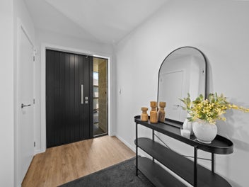 Sunny, stylish & low maintenance
