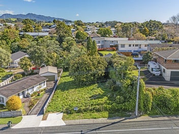 Build your family home in Hurdon