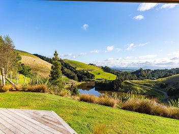 A landmark lifestyle estate in prestigious Maunu