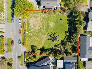 Knowles Street - Supersized