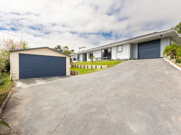 Renovated. Triple Garaging. The Package!