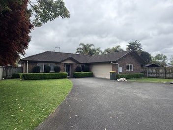 Image 1 of 7