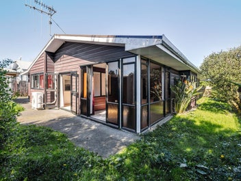 IDEAL FIRST HOME IN A GOOD LOCATION