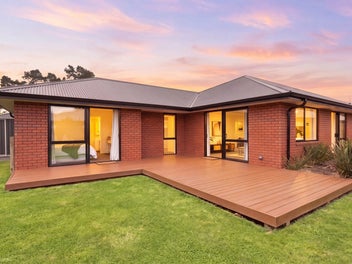Space, Flexibility & Gully Views