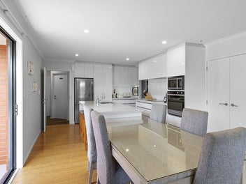COMPACT, CONTEMPORARY AND CONVENIENT