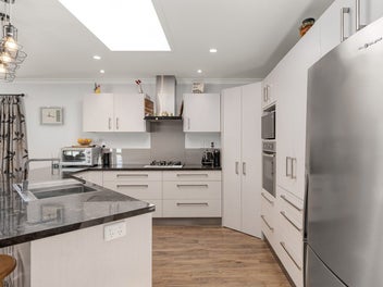 Downsizing Sellers - Templeton Gem!