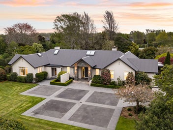 Subdivision Potential - 9,358sqm!