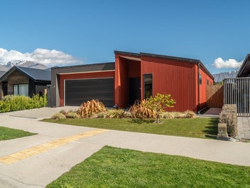 Mountain Views, School at Your Doorstep