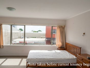Affordable City Fringe – 1960s Freehold Apartment