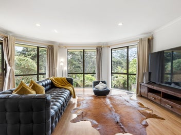 Space, Sunshine & Single-Level Ease