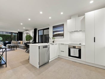 Spacious, Stylish & Superbly Located