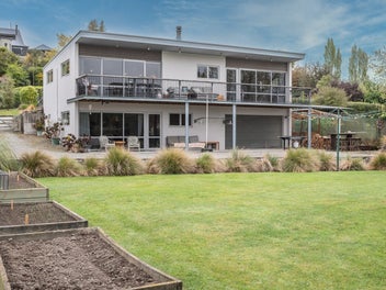 Image 1 of 34