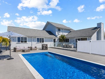 Ultimate Entertainer + Resort Style Living + Pool