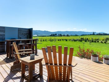 Modern home, magnificent views