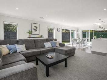 Love to Entertain? Welcome Home!