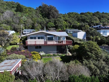 Easy coastal living – all year round