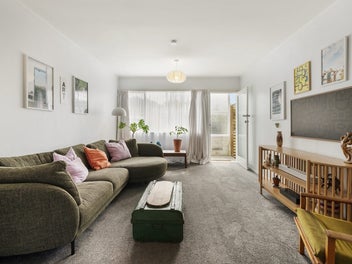 SUPERB SUNNY SPOT - PERFECT FOR YOU