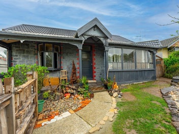 Image 1 of 20