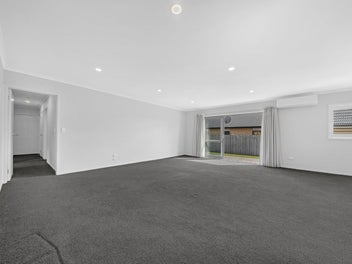 Modern Low Maintenance Living In Tuakau