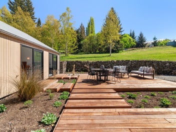 Refined rural living, Queenstown