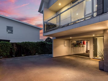 Rear Duplex Unit - Larger than Most!