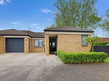 Freehold, Spacious and Beautifully Presented