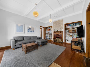 CHARACTER, CONVENIENCE AND ROOM FOR WHOLE FAMILY!