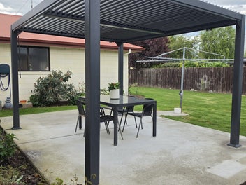 Easy Living. Great Location!