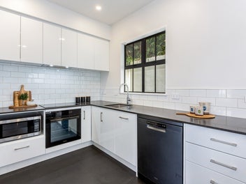 City Living on the Fringe