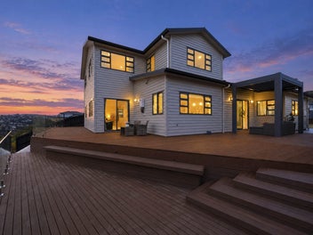 EXECUTIVE LIVING - SPACE, STYLE & VIEWS
