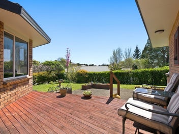 SPACE, SUNSHINE & A LAYOUT YOU'LL LOVE!