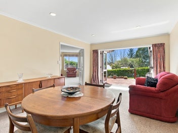 SPACE, SUNSHINE & A LAYOUT YOU'LL LOVE!