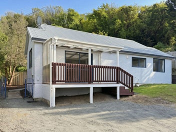 3 Bedroom House with Development opportunity.