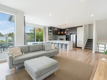 Warm Coastal Family Haven