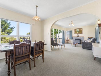 Tidy 60s home on 847m2 - Live In, Reno or Develop