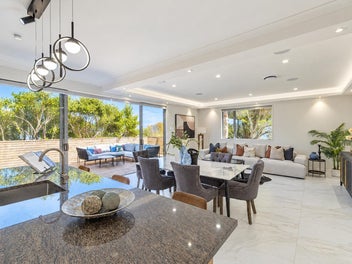 Luxury Living with Panoramic Views!